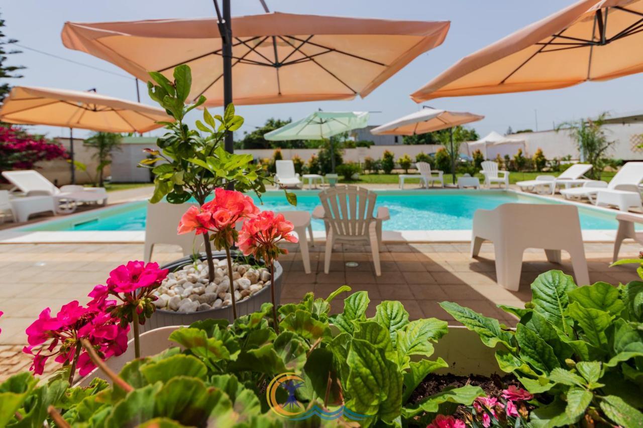 Villa Leonardo San Foca - Room, Pool & Restaurant Kültér fotó