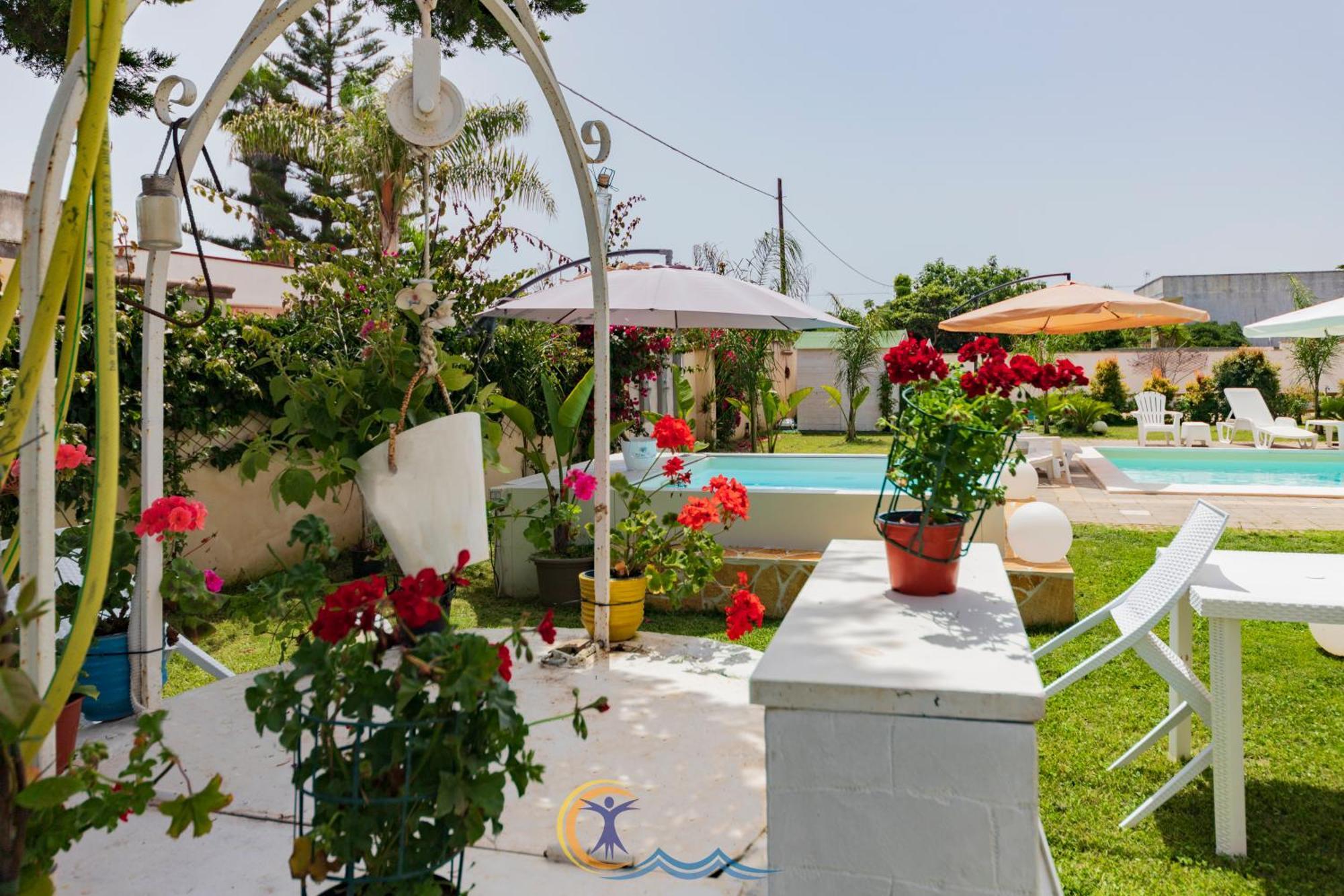 Villa Leonardo San Foca - Room, Pool & Restaurant Kültér fotó