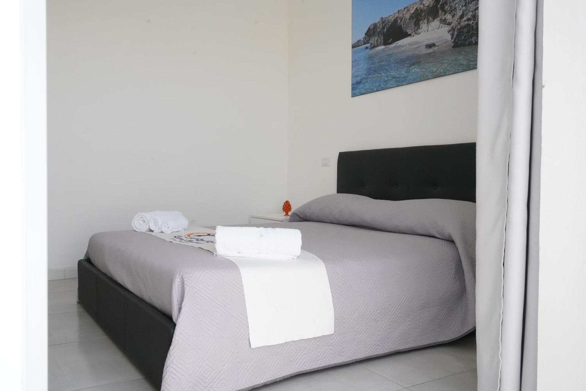 Villa Leonardo San Foca - Room, Pool & Restaurant Kültér fotó