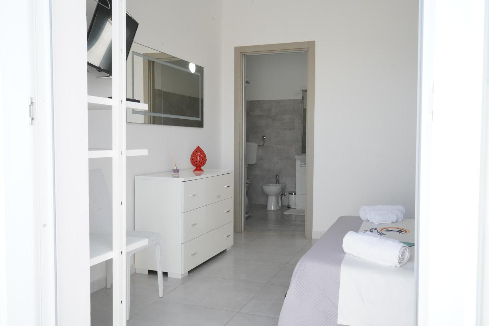 Villa Leonardo San Foca - Room, Pool & Restaurant Kültér fotó
