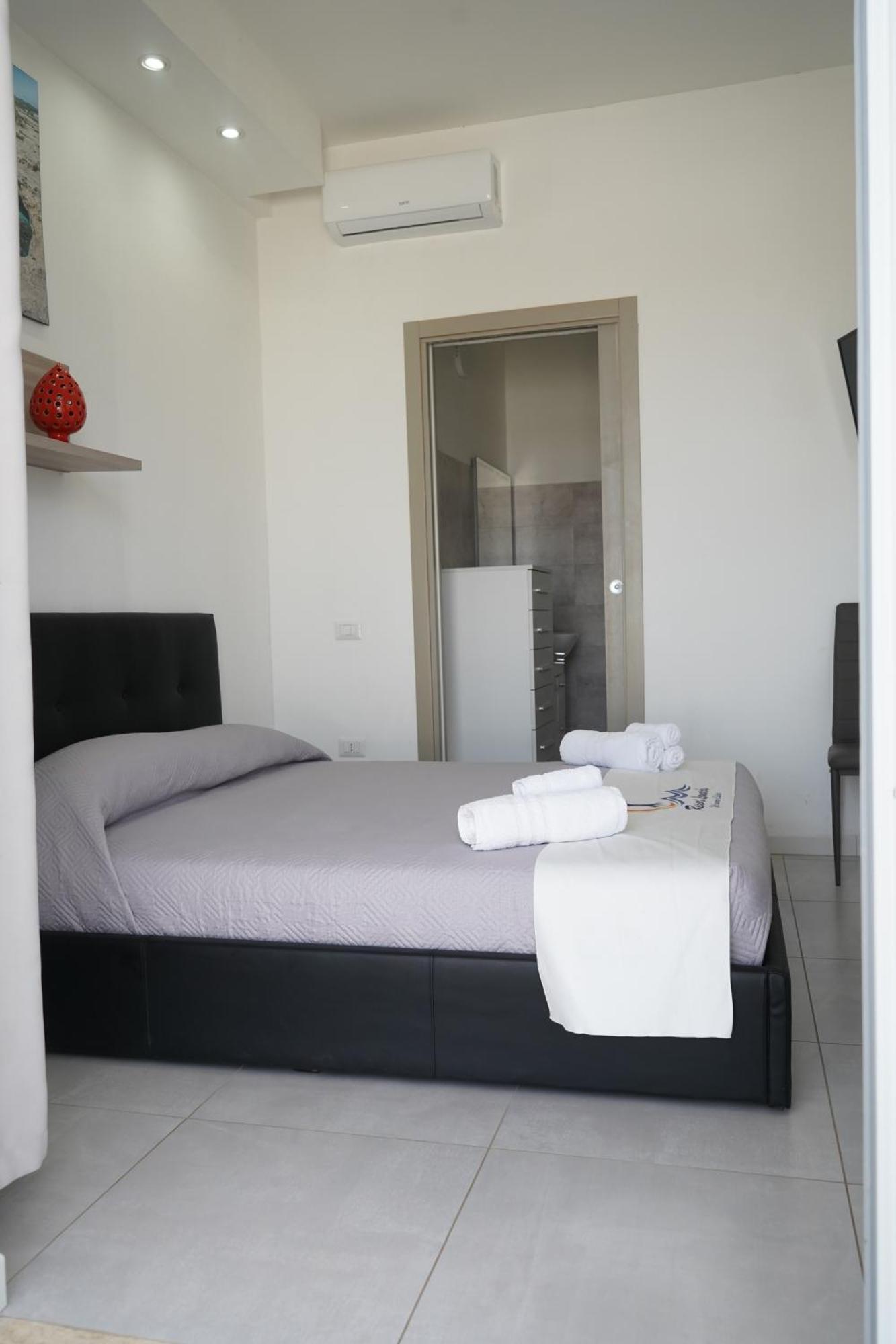 Villa Leonardo San Foca - Room, Pool & Restaurant Kültér fotó